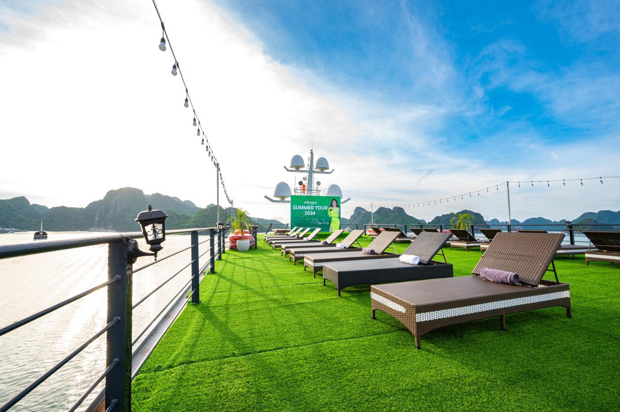 Velar Of The Sea Hotel Ha Long Buitenkant foto