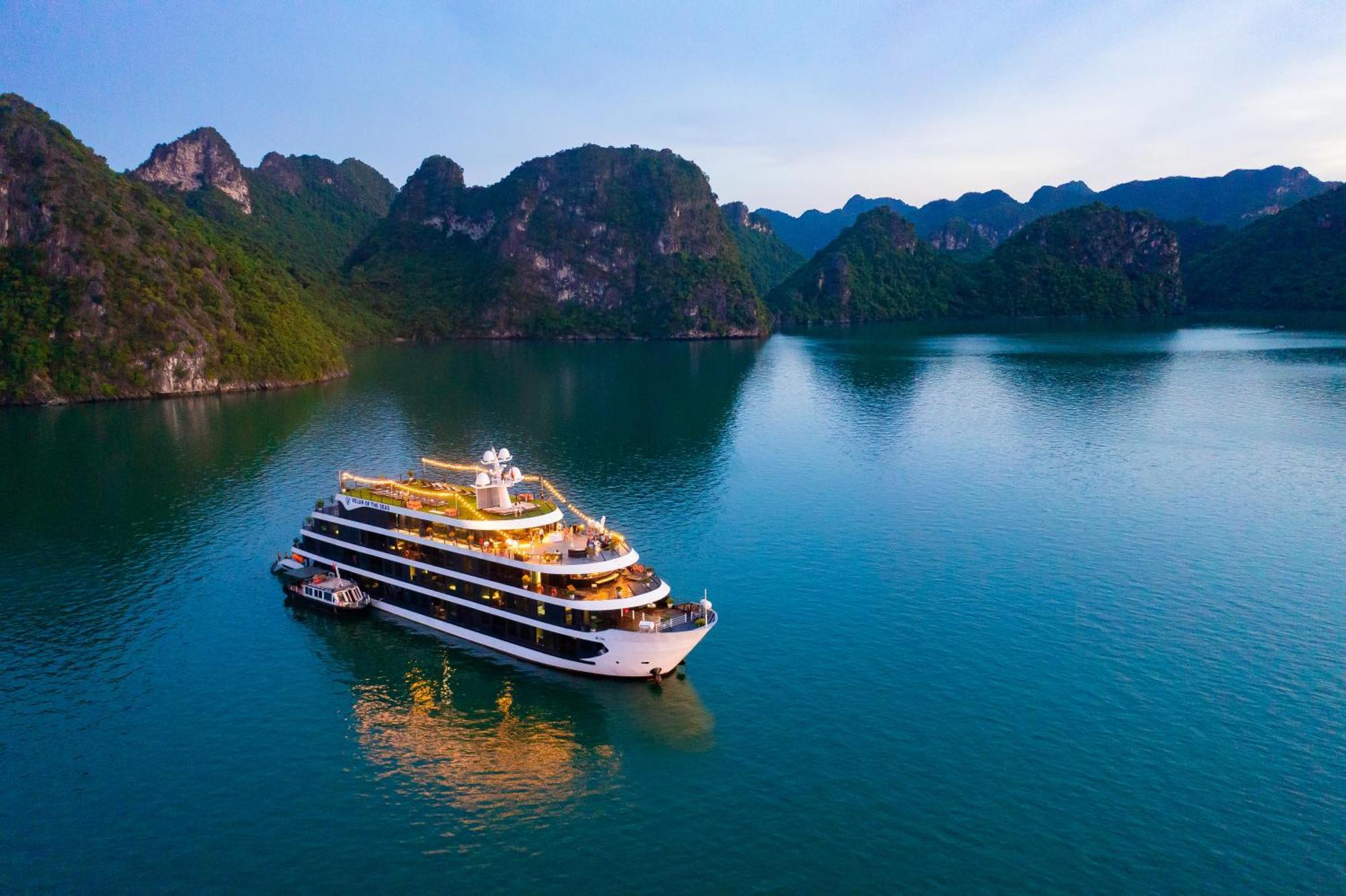 Velar Of The Sea Hotel Ha Long Buitenkant foto