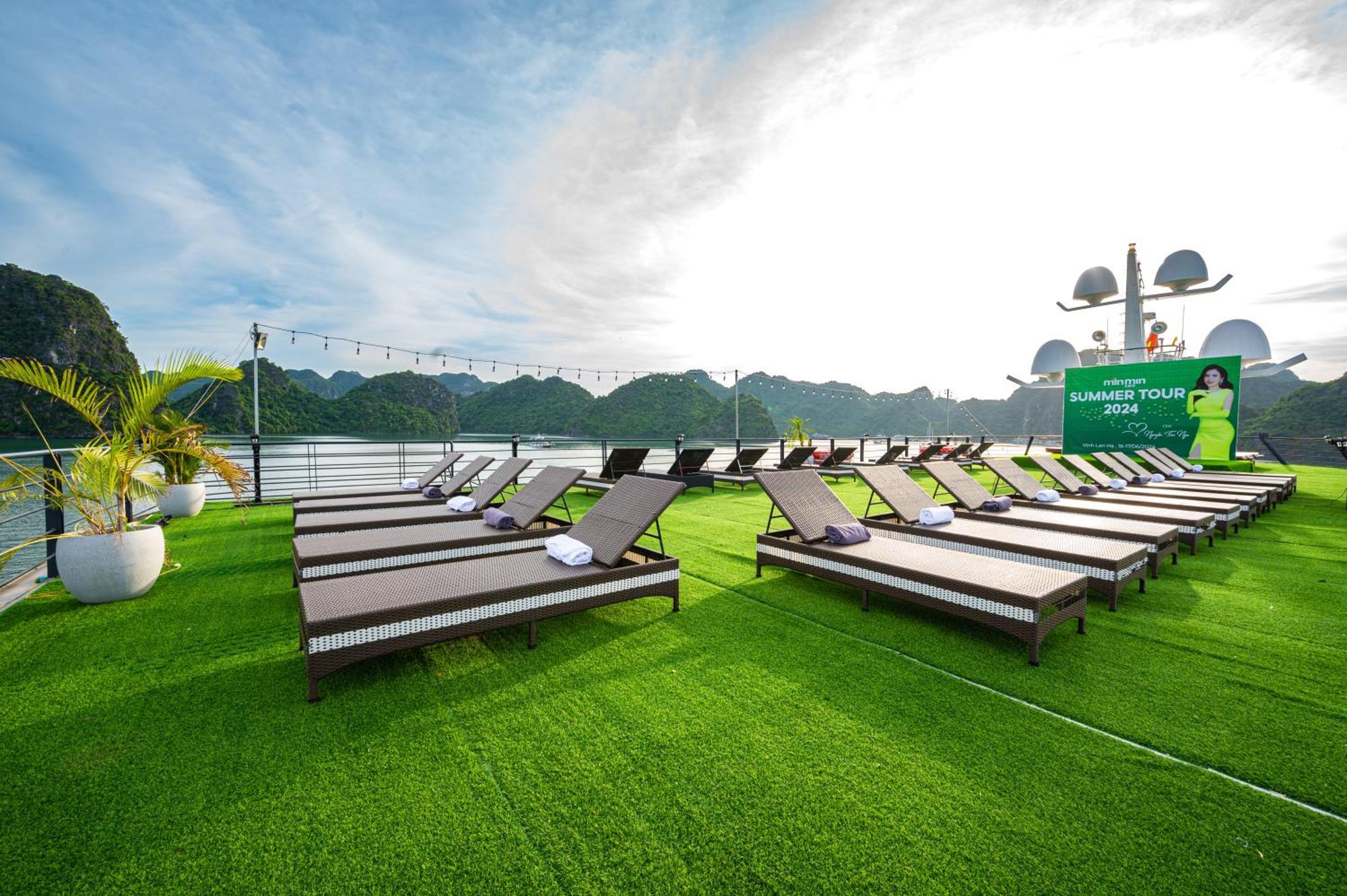 Velar Of The Sea Hotel Ha Long Buitenkant foto