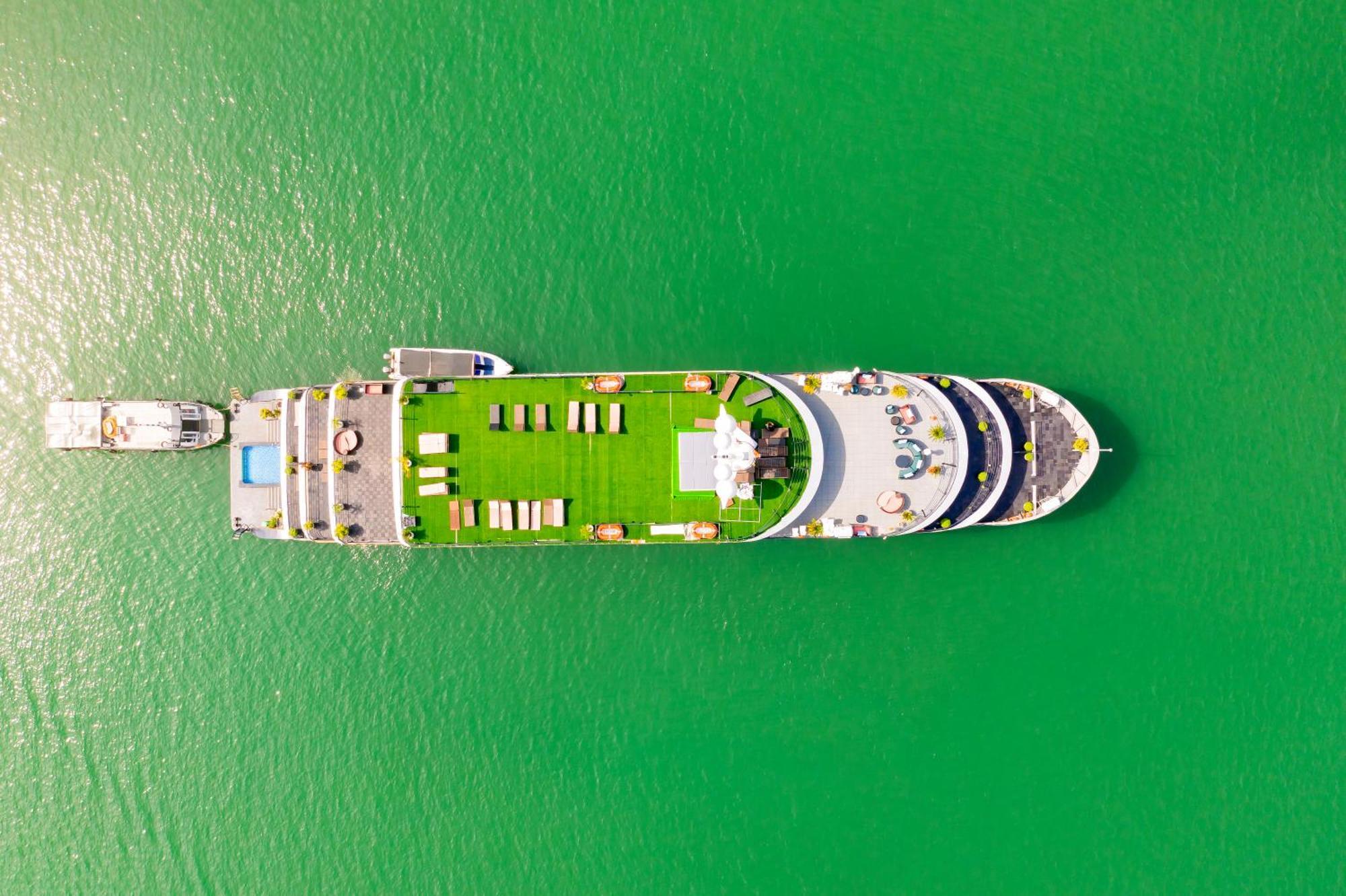 Velar Of The Sea Hotel Ha Long Buitenkant foto